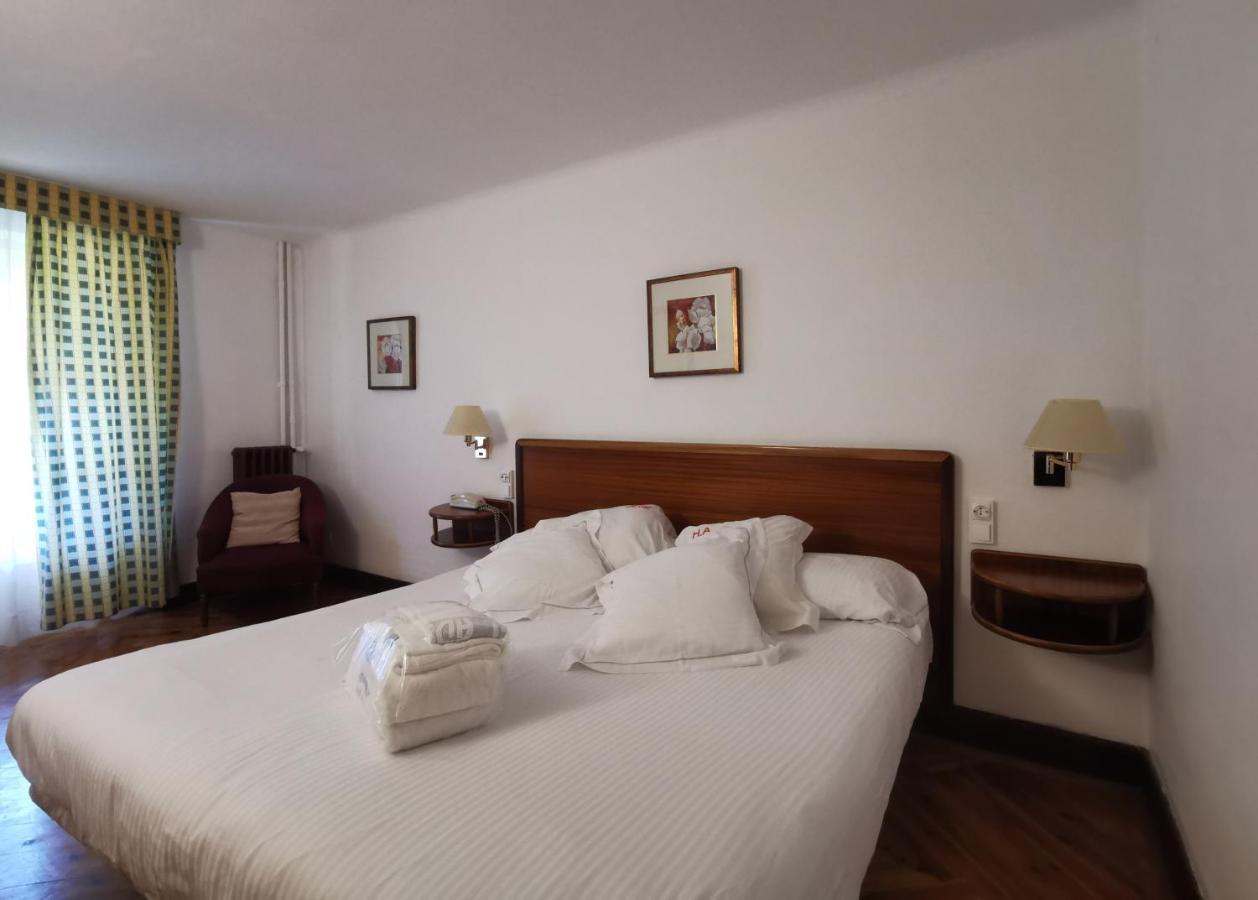 Hotel Adsera ラ・モリーナ エクステリア 写真