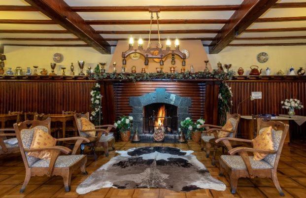 Hotel Adsera ラ・モリーナ エクステリア 写真